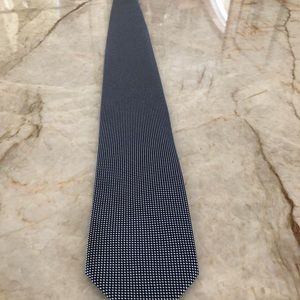 BRIONI 100% silk men’s tie. Blue/white